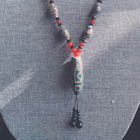 Tibetan DZI necklace with one large pendant - Picture 3 of 16